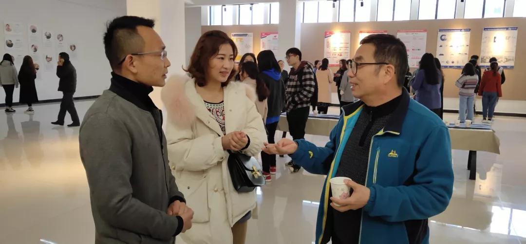 刘俊经理为研究生现场指导